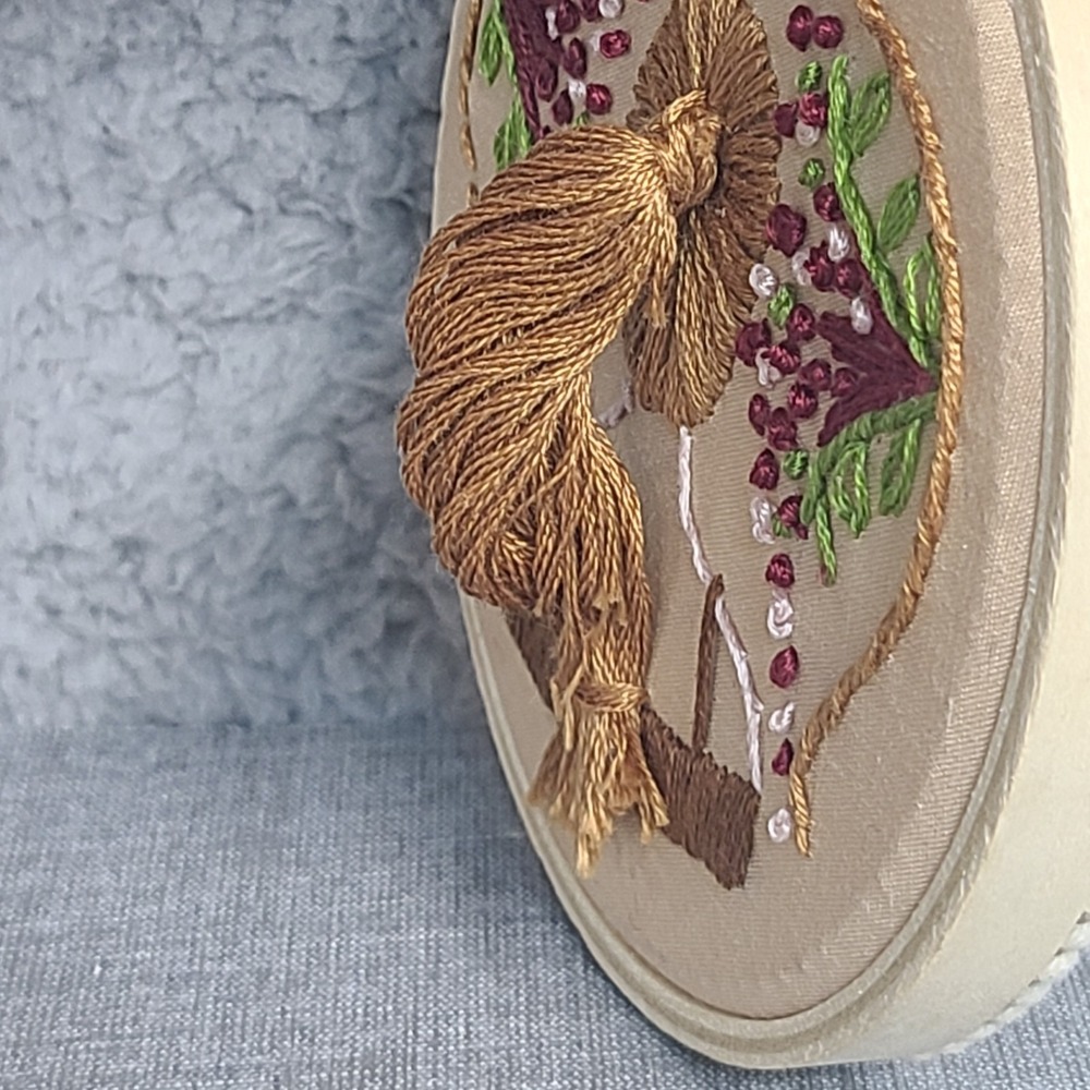 Vintage Embroidery Hoop Wall Art Girl Handmade Floral Needlework Boho Folk - Picture 8 of 13